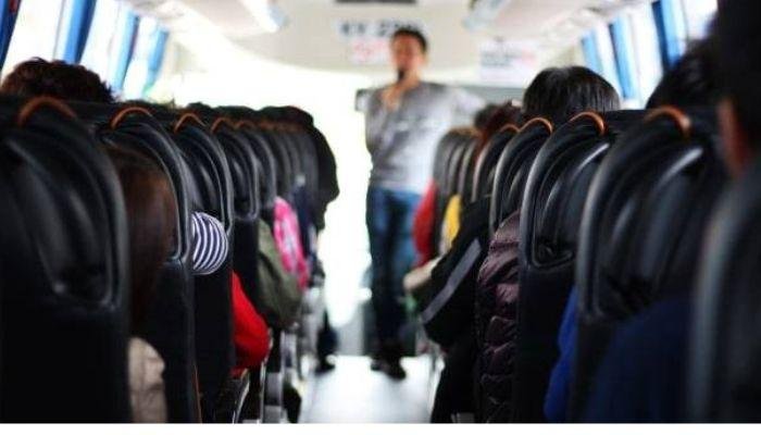 Sewa Tour Guide Bali atau Pemandu wisata adalah solusi terbaik bagi Anda yang ingin menjelajahi pulau ini dengan lebih mendalam