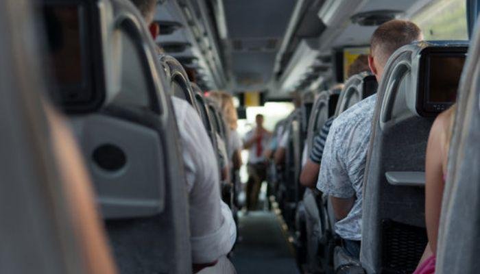 Sewa Tour Guide Bali atau Pemandu wisata adalah solusi terbaik bagi Anda yang ingin menjelajahi pulau ini dengan lebih mendalam